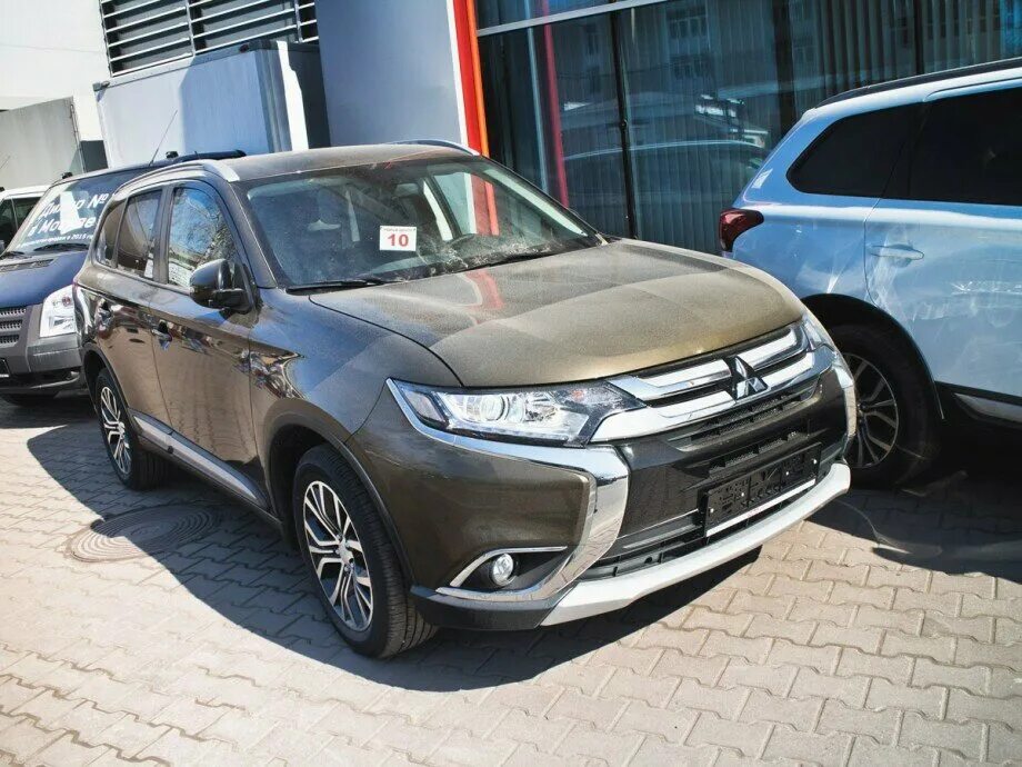 Outlander xl 2010 коричневый. Разборка митсубиси аутлендер 2012. Авторазбор аутлендер 3. Ноускат mitsubishi outlander 3. Mitsubishi outlander 3 задняя часть.