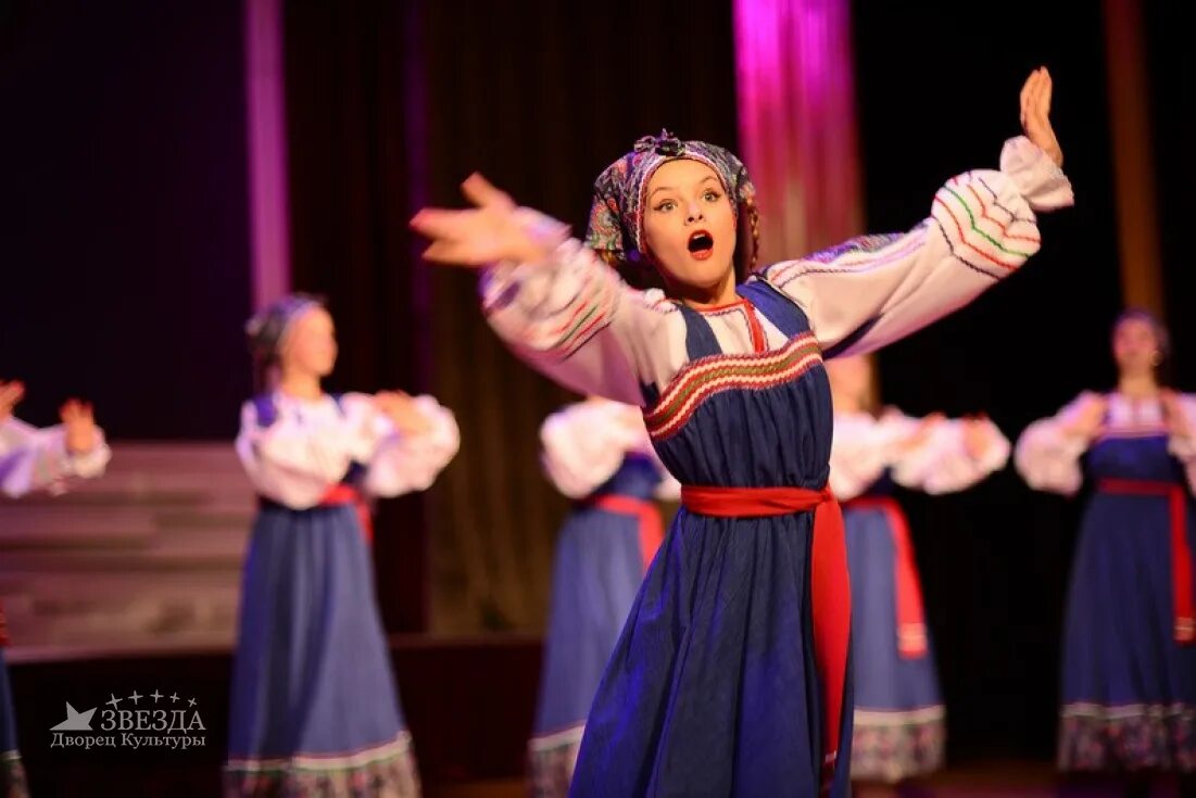 костюм на танец варенька. группа жемчужинка танец варенька. народный коллектив варенька саратов. костюм на танец варенька. танец варенька.