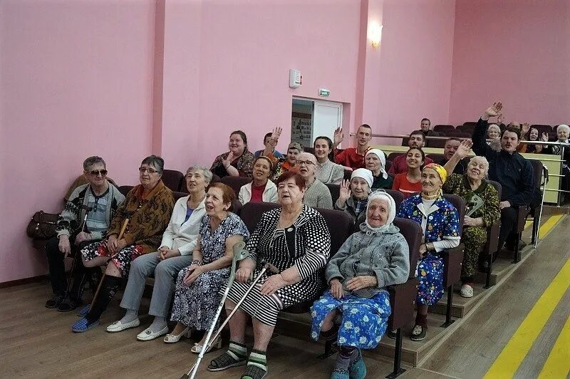 Астраханский дом-интернат для престарелых и инвалидов астрахань. Гасу ао "астраханский дом-интернат" презентация. Безжонова 1. Кинотерапия в школе. Безжонова 1 астрахань дом интернат.