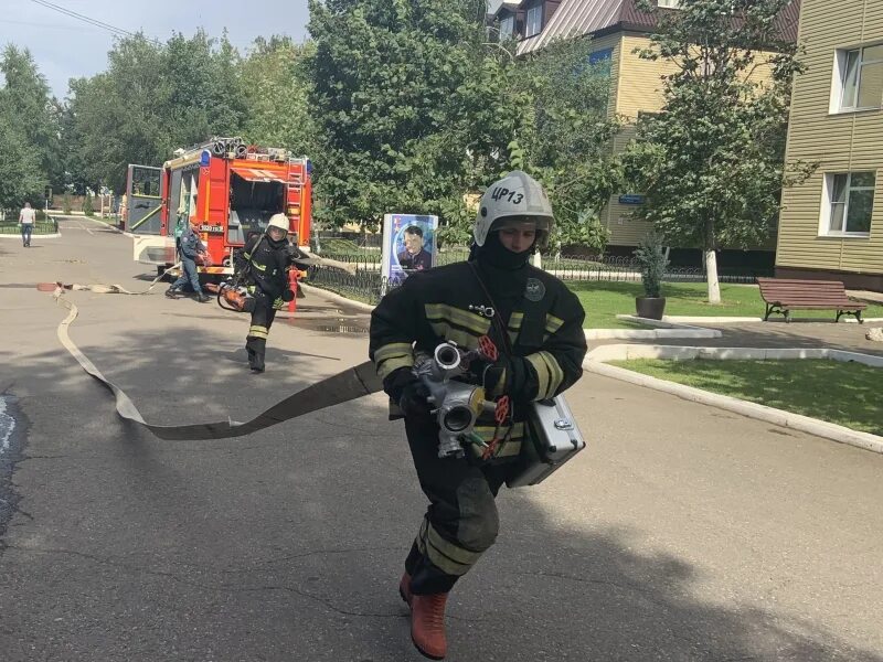 пожарная тревога. пожарная тревога. мчс тревога. учебная пожарная эвакуация. пожарные екатеринбург.