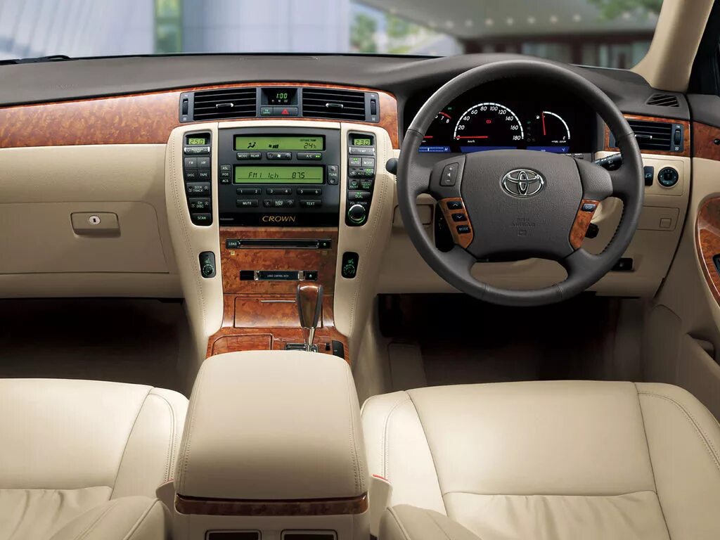 мп3 кровн. кроун тойота в золоте в абакане. мп3 кроун. мп3 кроун. Toyota crown athlete 1993.