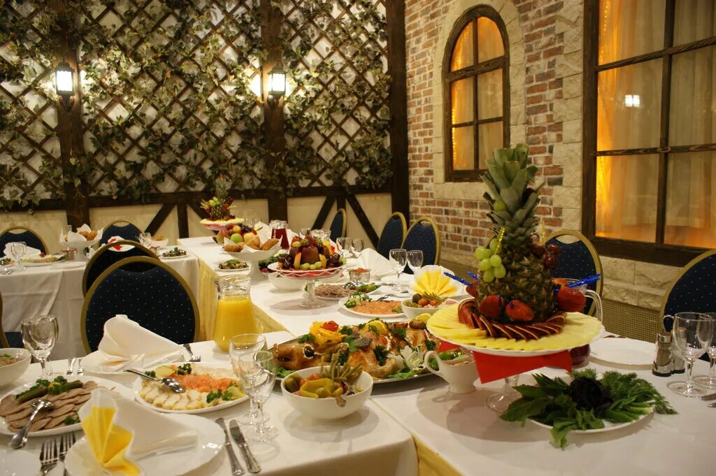 орловский дворик орел. ресторан спб кирочный двор банкетный. кирочный двор банкетный зал спб. банкетный дворик. банкет двор пресненский вал.