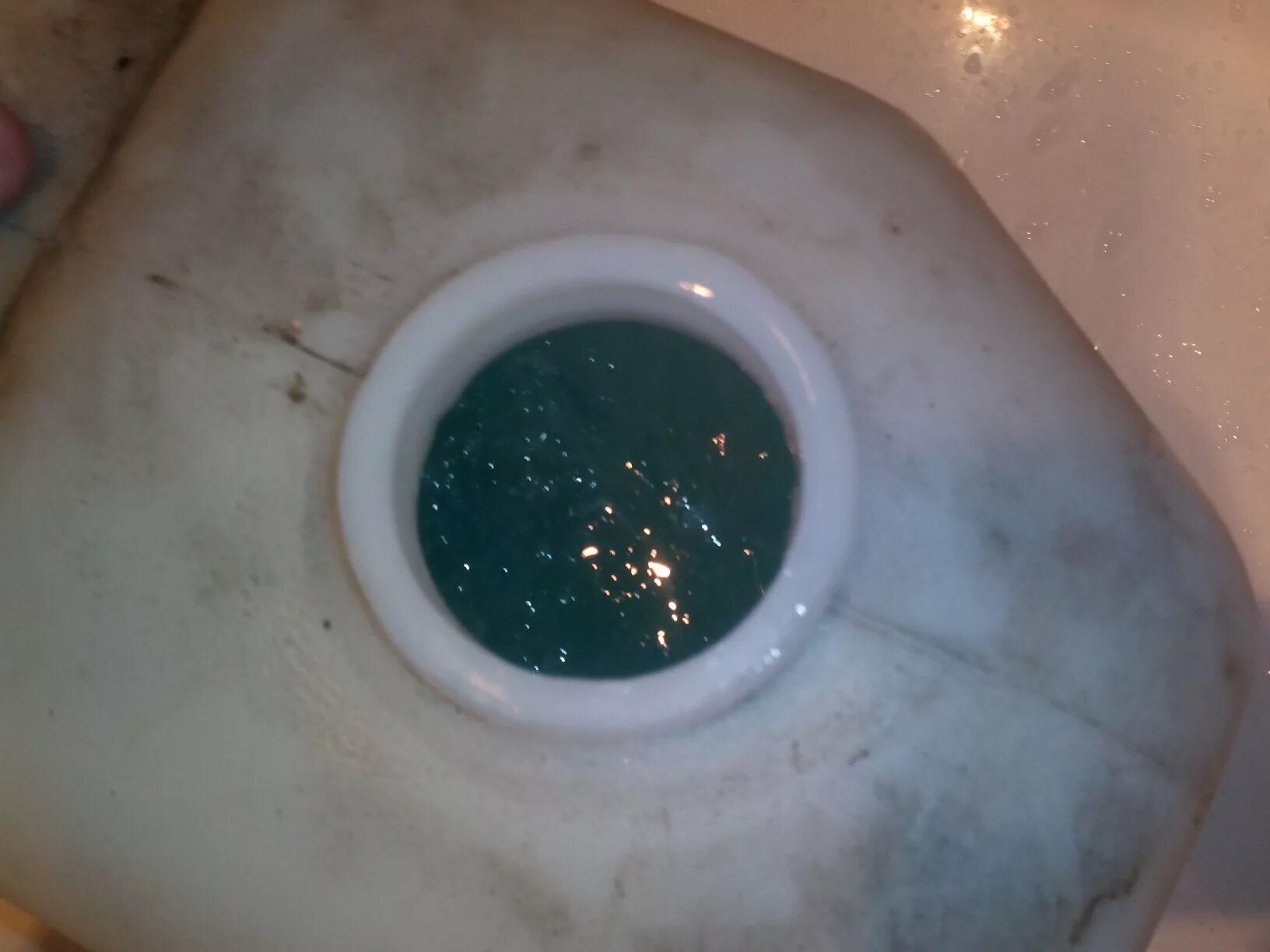 Разморозка водопровода в частном доме. Замерзла вода в сливе. Замерзла вода в сливе. Отогрев водопровода в частном доме. Замерзла вода в двигателе.