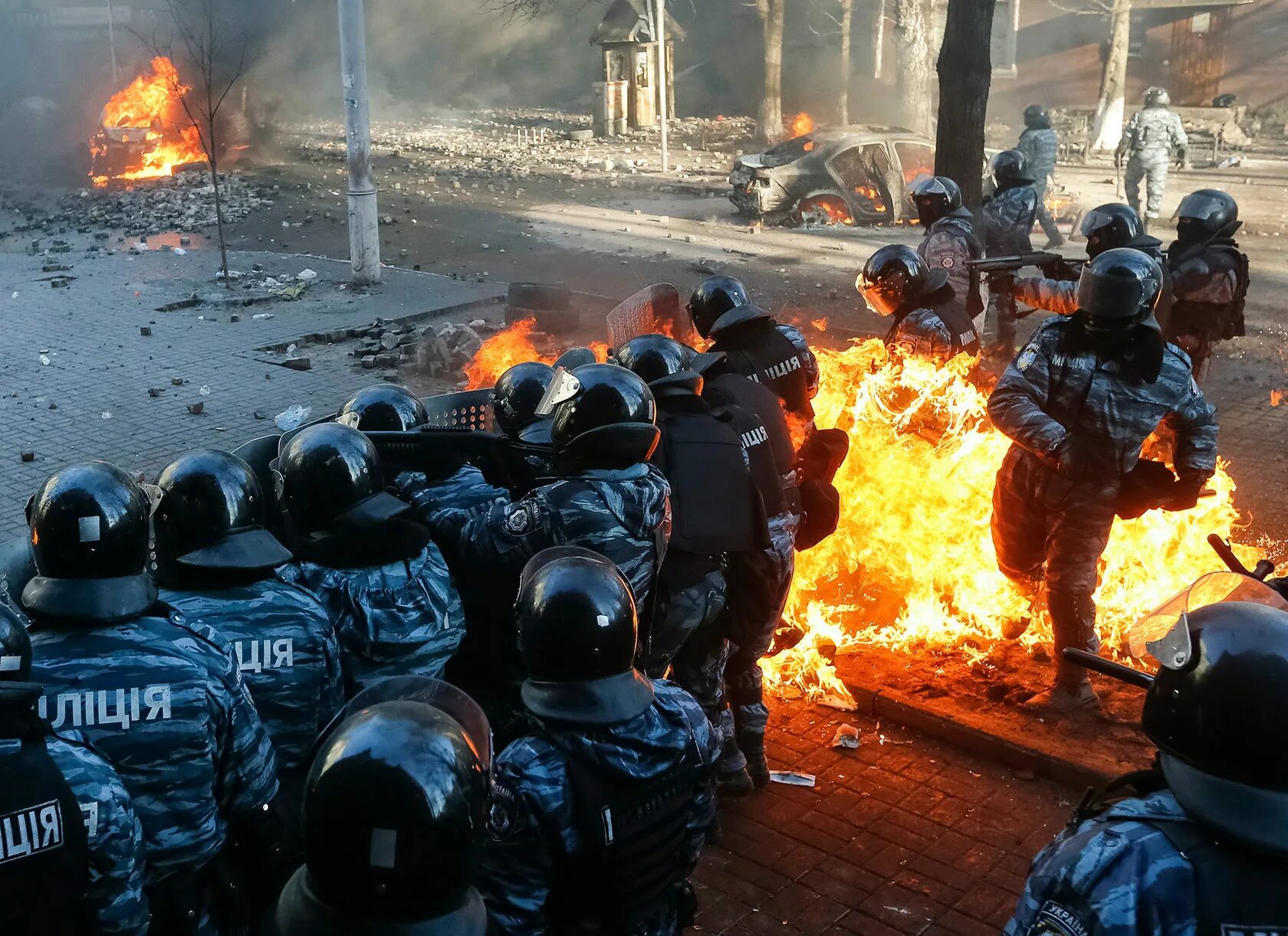 Беркут Украина Майдан на Украине в 2014. Майдан на Украине в 2014 Беркут.
