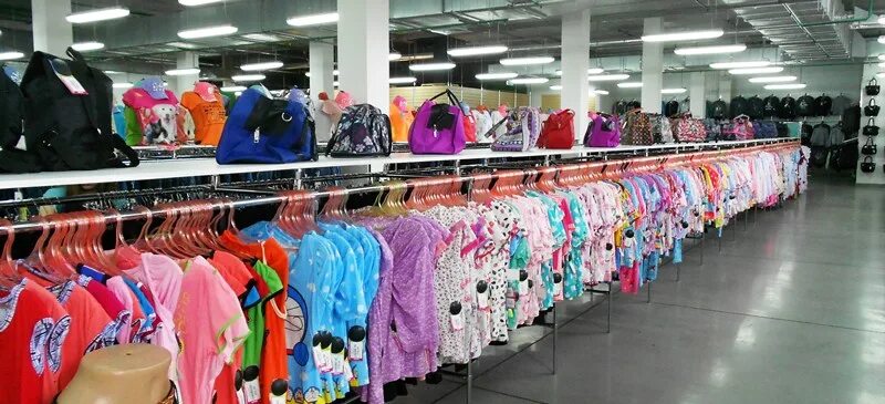 магазин мир одежды в рассказово персонал. компания мир одежда. компания мир одежда. магазин планета одежды и обуви. компания мир одежда.