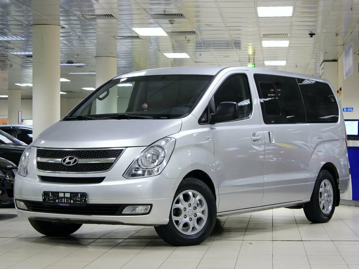 H 1 прямой. Hyundai Starex h1. Hyundai h-1. Hyundai h1 2. Минивэн Hyundai h1.