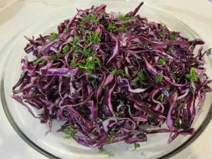 Вкусный простой салат с красной капусты