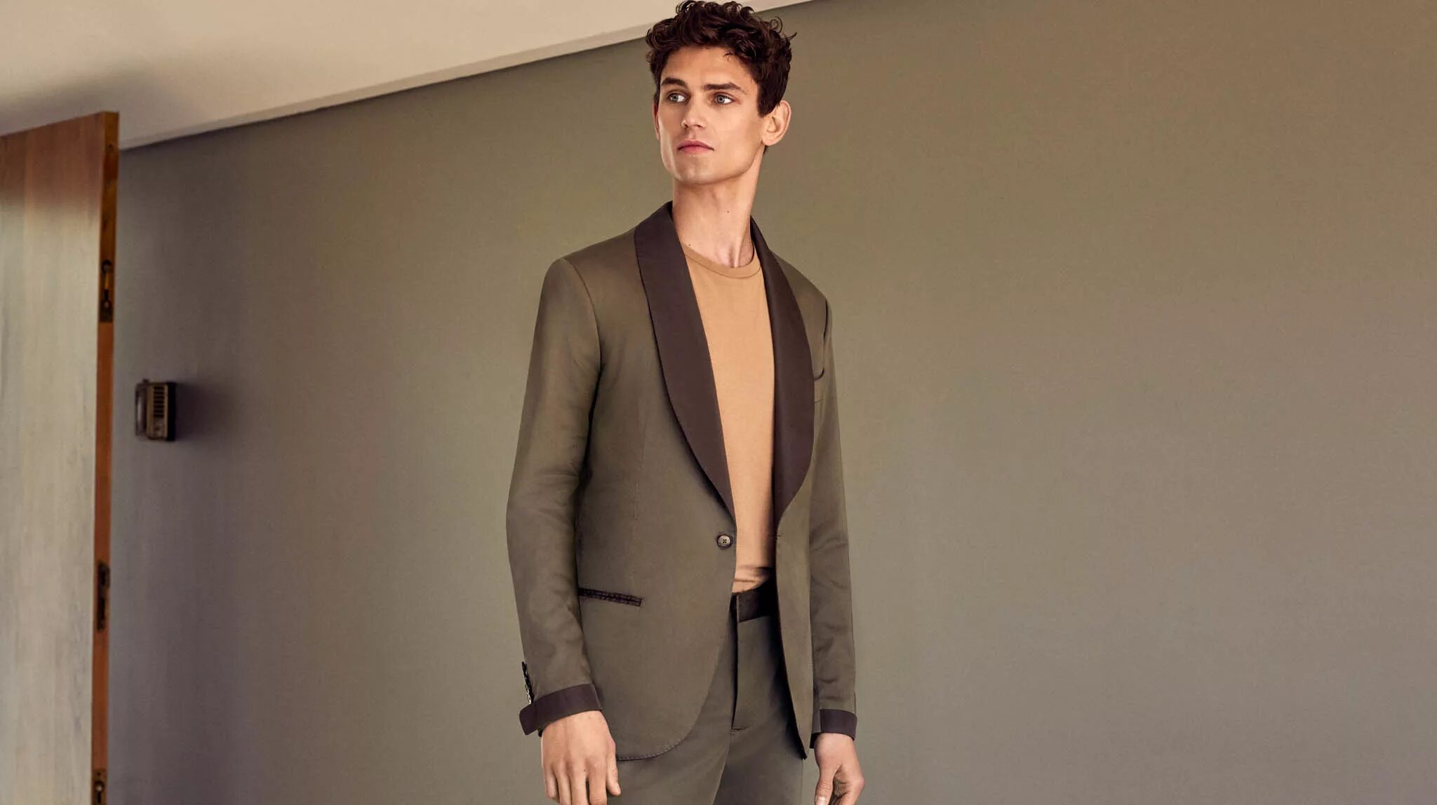 Mango man магазины в москве. Mango linen 100% shirt. Mango man smart пиджак. манго мужская одежда. манго мужской.