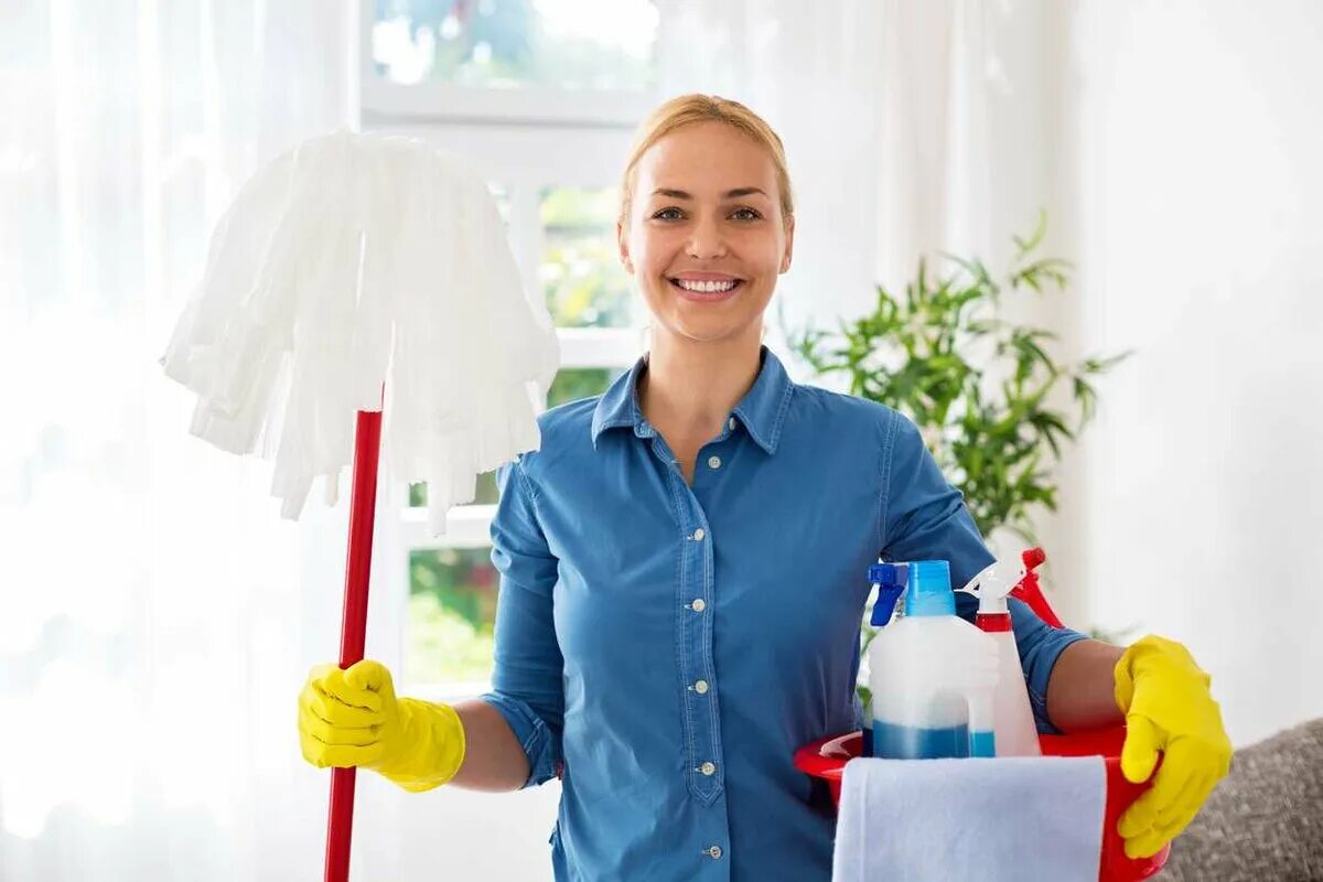 Woman cleaning. Клининг уборка. Реклама клининговой компании. Уборка квартир. Уборщица.