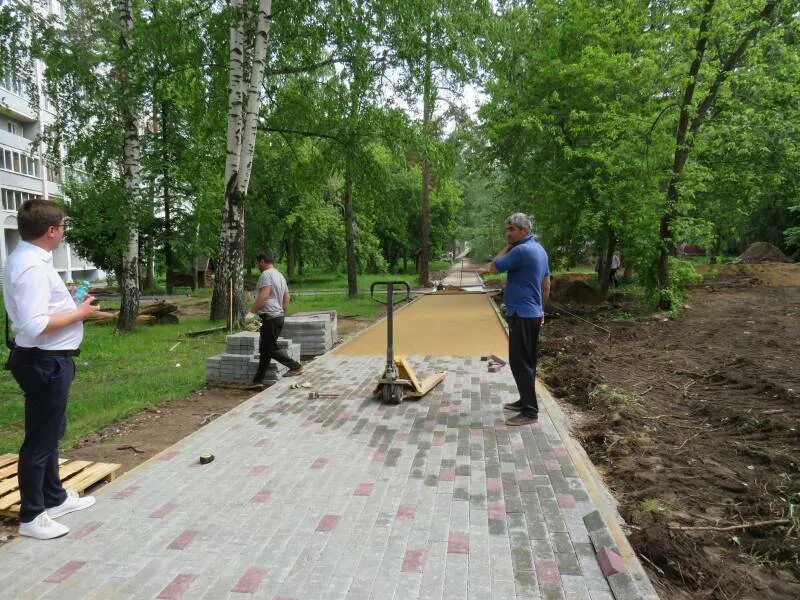 Библиотека бажова краснокамск. Краснокамск и бажов. Краснокамск и бажов. Парк бажова краснокамск. Мероприятие по бажову в библиотеке для детей.