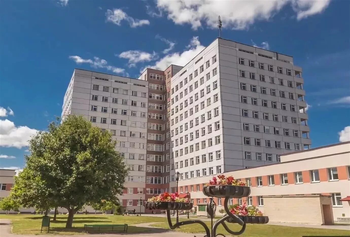 Городская больница скорой медицинской. БСМП Гродно. Больница БСМП. Больница скорой помощи в Гродно. Больница Гродно поликлиника скорая.