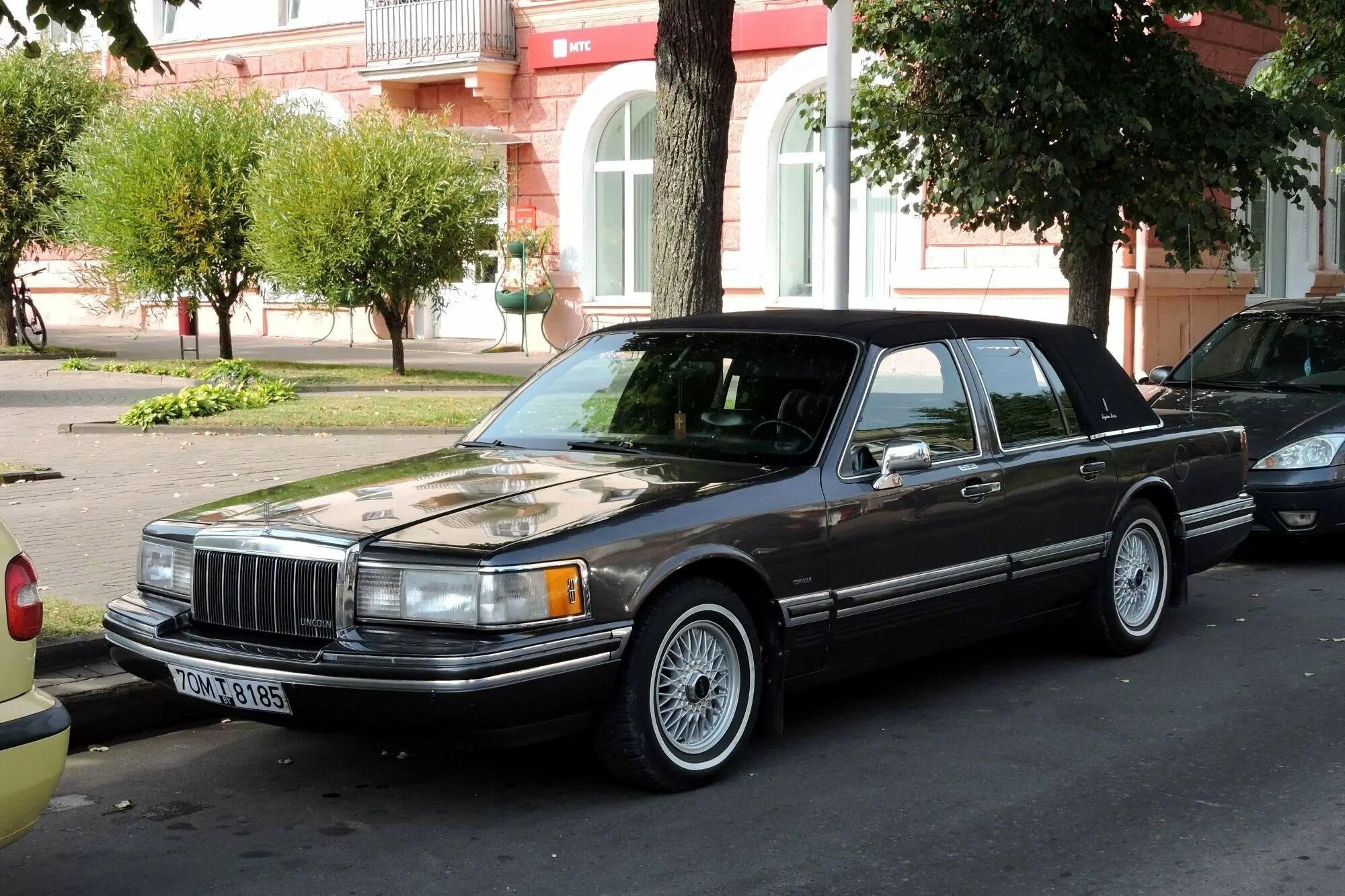 Таун кар 2. Lincoln Town car 1993. Lincoln Town car 2. Lincoln Town car 1997. Lincoln Town car 1992.