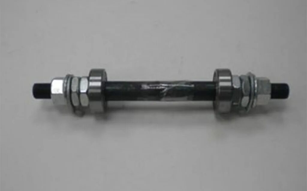 задняя ось трехколесного велосипеда стелс.