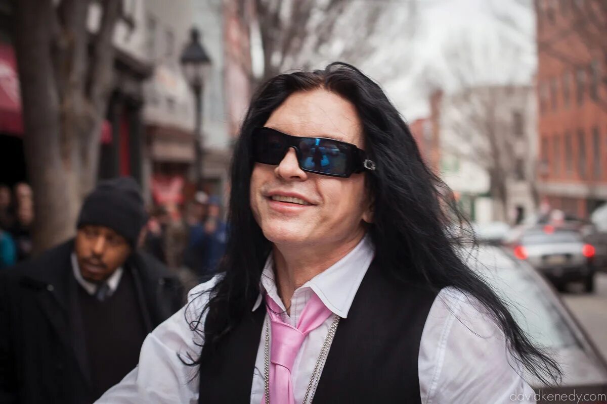 Tommy wiseau. Тони вайсо. томми визо. томми вайсо режиссер. tommy wiseau вики.