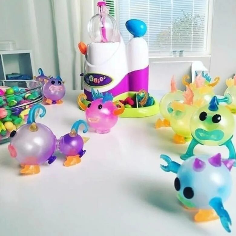Игрушка надувные шары. Игрушка с шариком внутри перекатывается. Шарики резиновые. Конструктор из шариков. Прозрачный резиновый шарик.