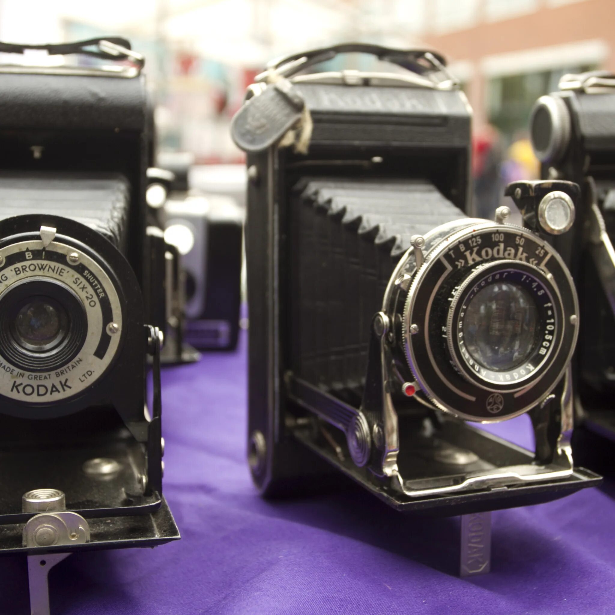 Старые камеры фото. Фотоаппарат. Ретро фотоаппарат. Винтажные фотоаппараты. Широкопленочный фотоаппарат.
