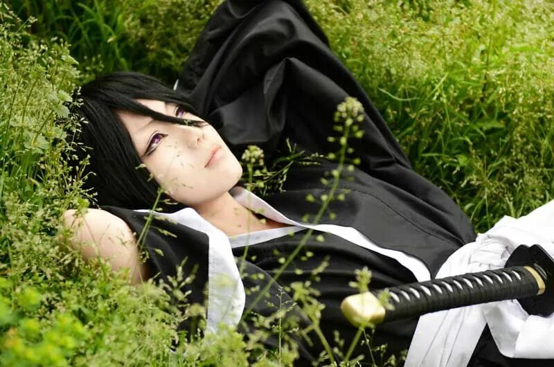 Bleach cosplay. Блич косплей Рукия. Рукия Кучики косплей. Бьякуя Кучики косплей. Рукия Кучики косплей косплей.