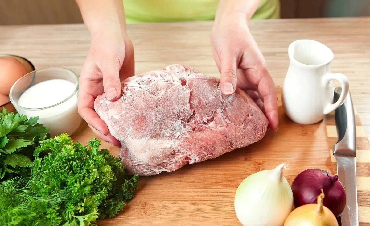 Сколько размораживать мясо