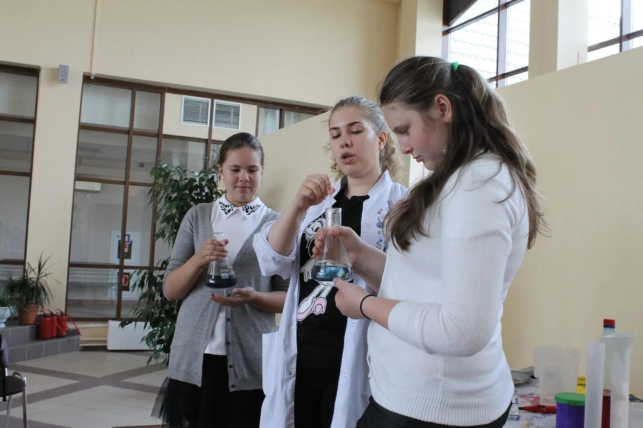 школа 1253 москва внутри. школа 1253 юридический класс. персонал школы 1253. школа 1253 спортивный зал. школа на зубовском бульваре 1253.