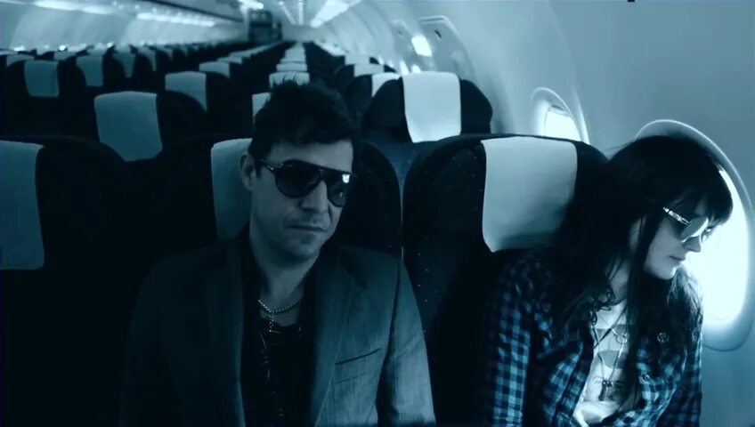 The Kills. The Kills ura Fever. Future starts Slow. The Future x фото из клипа. Kills видео