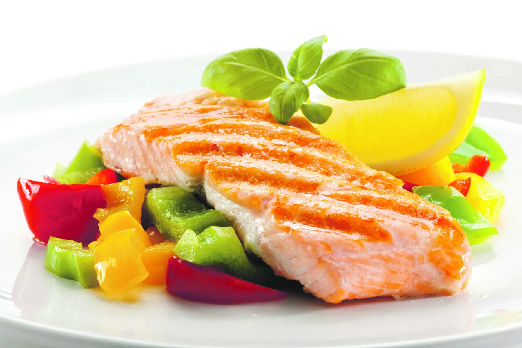 нежирная рыба с овощами. филе семги на пару. лосось запеченный с картофелем. диетическая рыба на пару. нежирная рыба на пару.