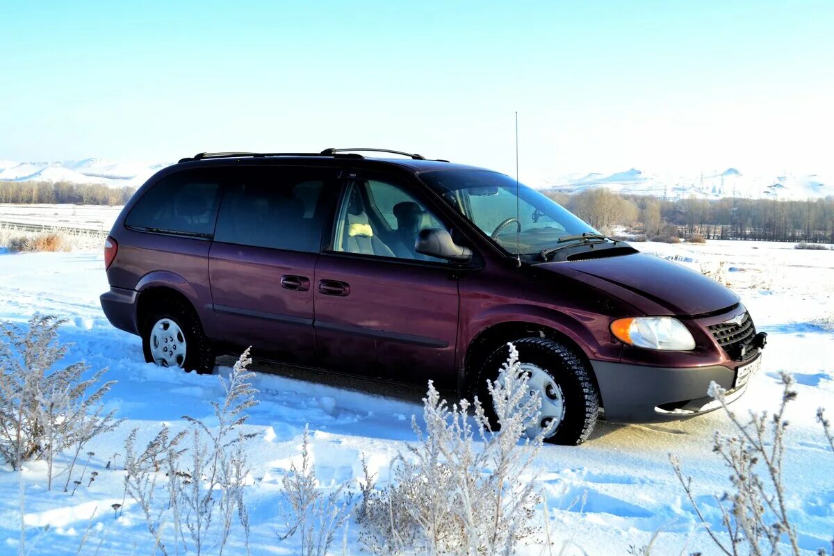 Додж Караван 2002. Dodge Caravan 4. Dodge Caravan 2002 салон. Красный Додж Караван 2002.