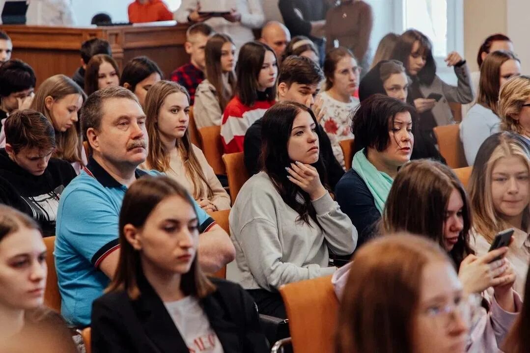 День открытых дверей в вузах нижнего. День открытых дверей в вузах. Мининский университет 7 корпус. Аббитуриентам.