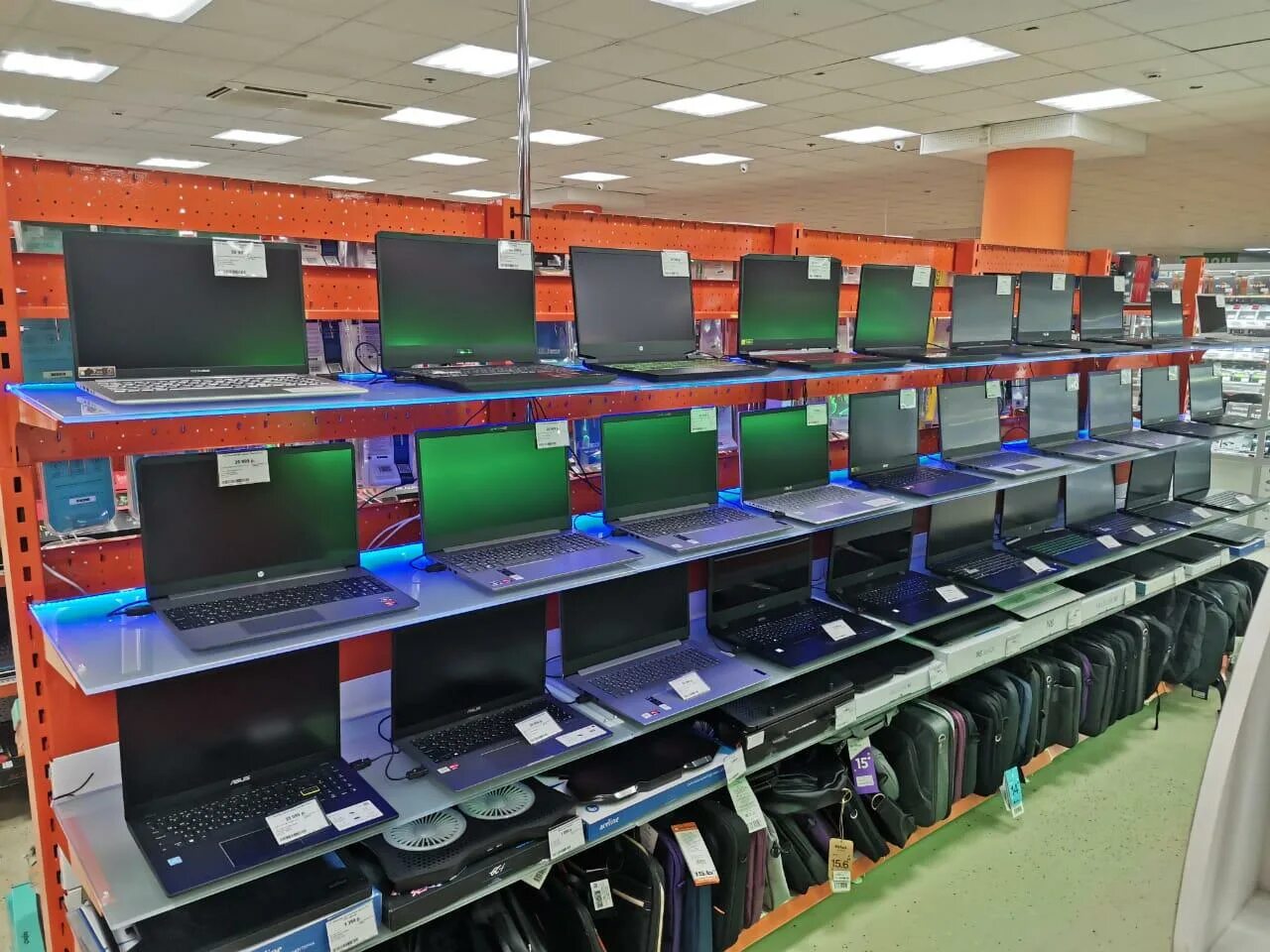 Днс тольятти работает. Днс тольятти каталог товаров. Днс тольятти. Днс тольятти комсомольский район. Восход тольятти революционная.