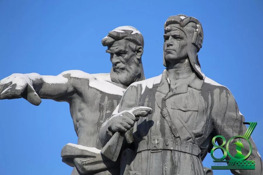 под варежкой. под варежкой удтк вокзал екатеринбург. памятник танкистам в екатеринбурге. памятник танкистам в екатеринбурге. памятник уральскому добровольческому корпусу екатеринбург.