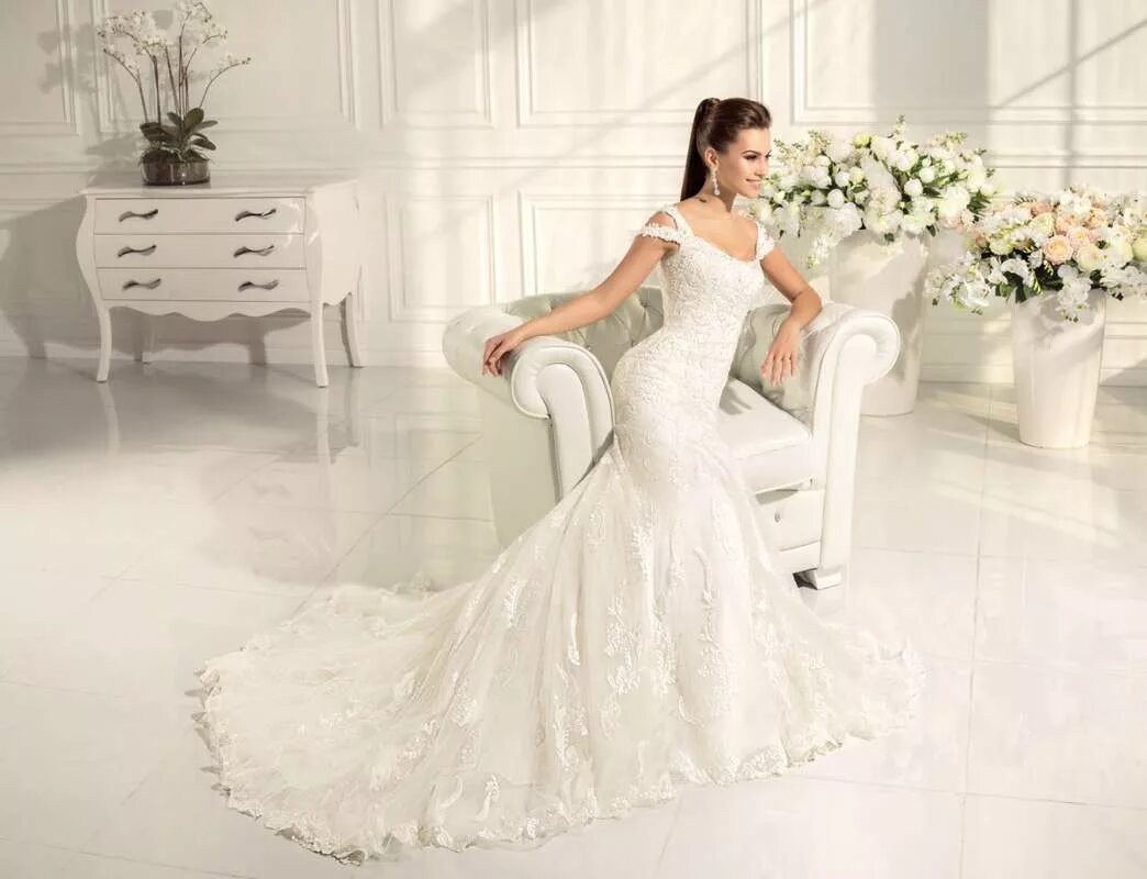 Свадебное платье с прозрачными рукавами. Цветные свадебные платья спб. Свадебные платья 2023. Узбекистан келин либослари 2022. Romanova atelier свадебные платья.