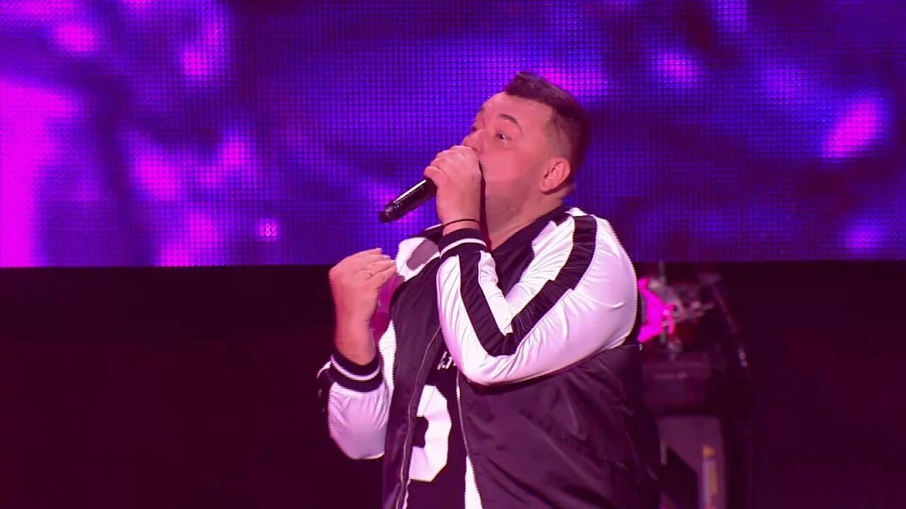 жуков чужие губы. чужие губы. чужие губы руки. руки вверх чужие. руки вверх губы.