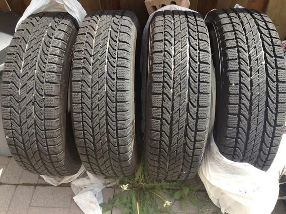 Шины 215 70 б у. 215.70.16 Зима Данлоп липучка. 255/65 R16 зима. 225/55 R16 зима. Данлоп 205 75 15 зимние.