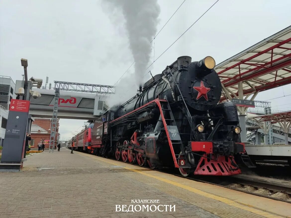 Свияжск поезда. Паровоз в Казани. Паровоз в Юдино Казань. Паровоз Казань Свияжск. Ретро поезд.