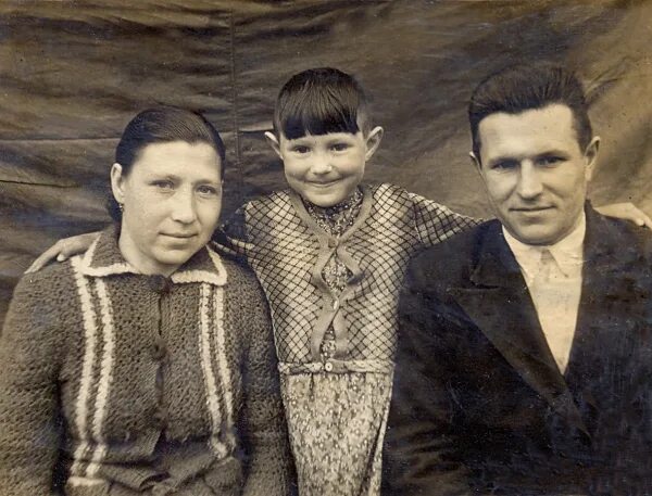 татьяна васильева родители. ищу родственников никитцева михаила. родители сергея есенина. биография сергей александрович есенин 5 класс. как жили родители татьяны.