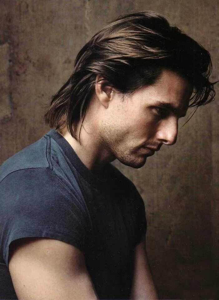Широкий мужской нос. Том Круз в профиль. Tom Cruise длинные волосы. Том Круз фото. Длинные волосы у мужчин том Круз.