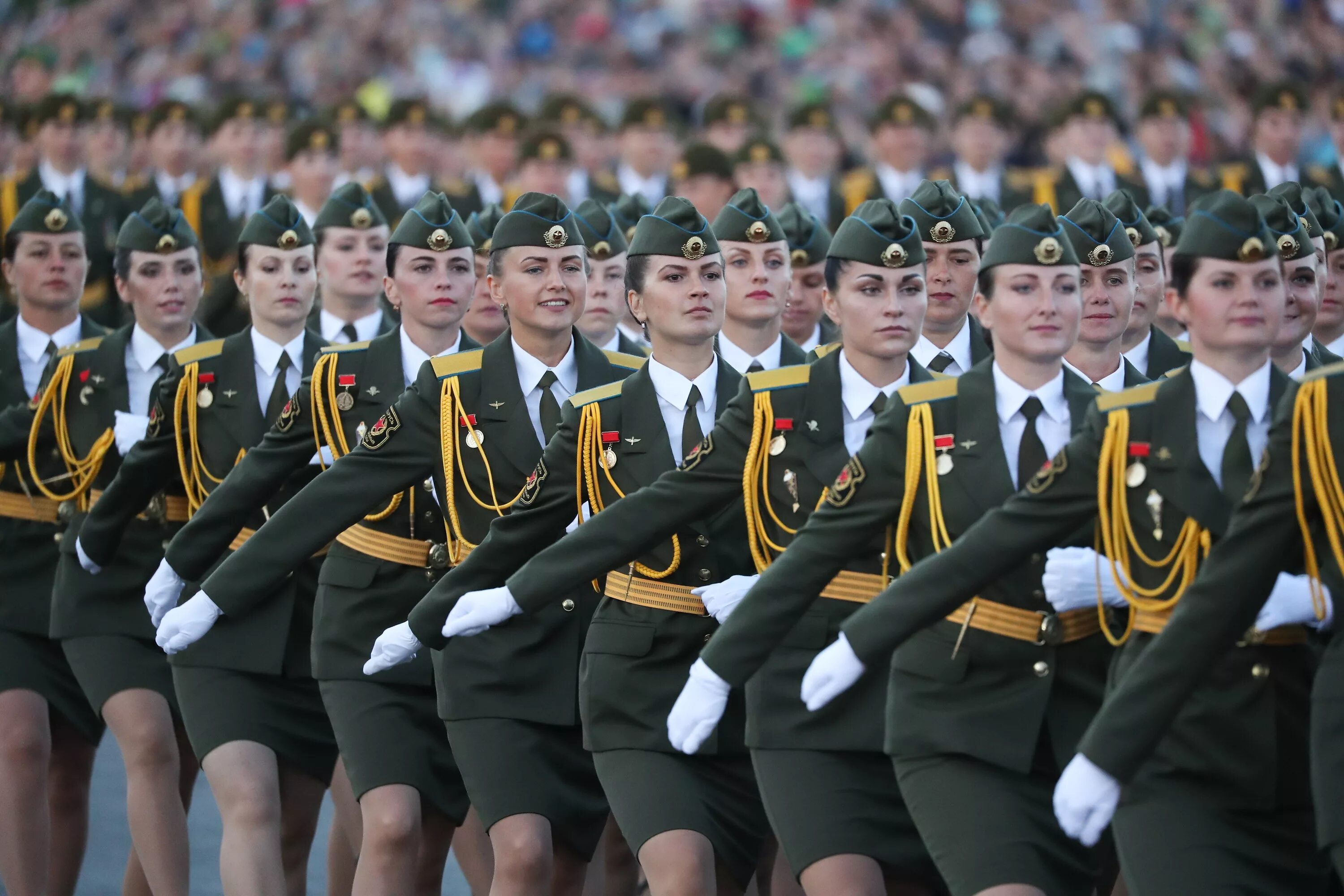 Праздничная Военная форма. Белорусские военные. Женщины военные в Беларуси. Войска РБ.