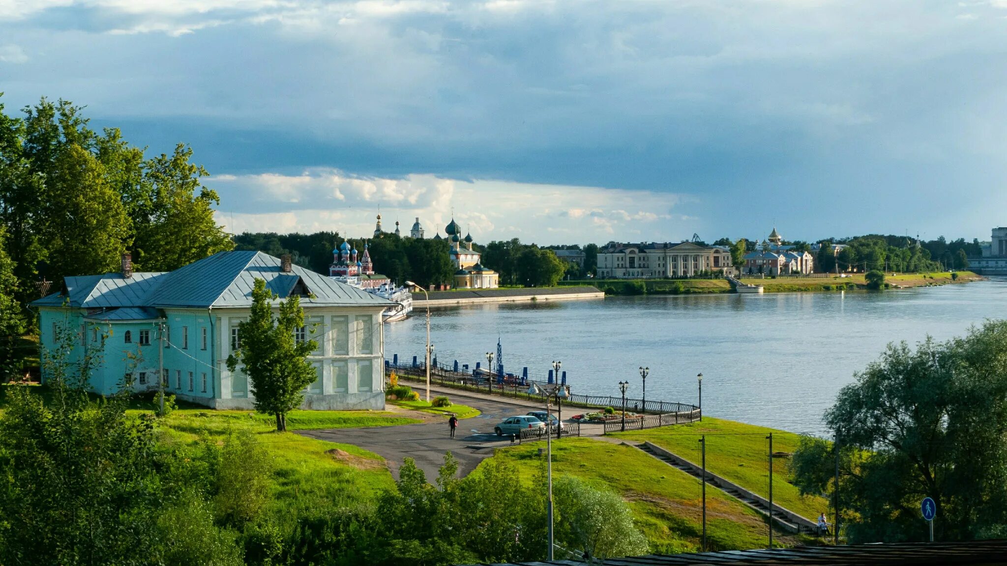 Крупные города на правом берегу волги