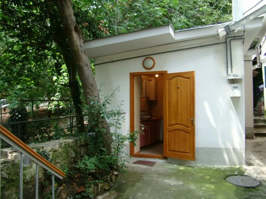 снять дом в ялте на длительный срок. дом на улице морской 5 в ялте. ялта, ул. хорошавин дом в ялте. снять дом в ялте на длительный срок.