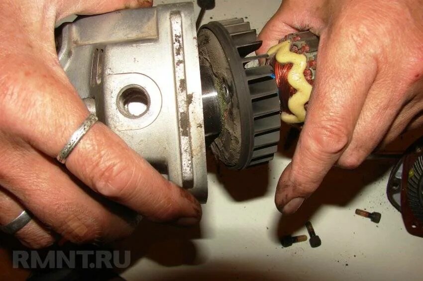 Как снять подшипник с якоря болгарки. Болгарка лепсе 125. Elmos ews 10-125e. Ушм макита 5030 разбор. Подшипник редуктора ушм bosch.
