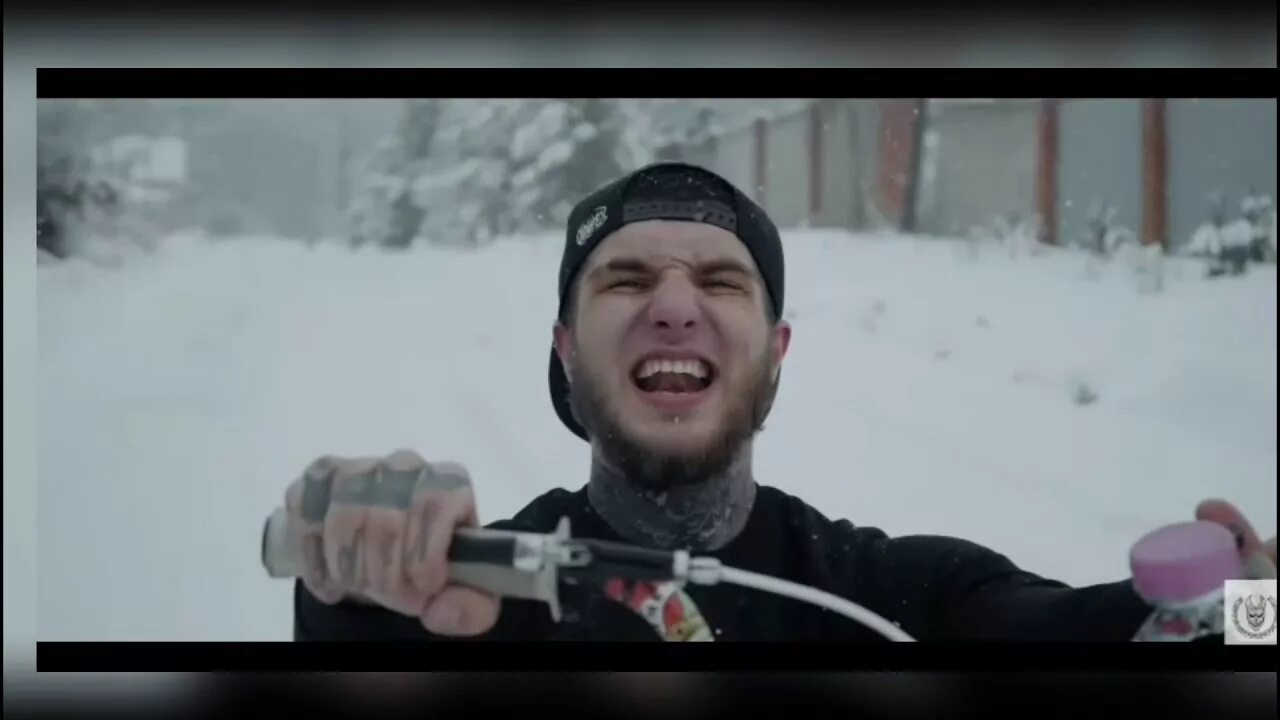 Быть четким песня. Алекс Тэрибл. Alex terrible 21 Pilots. Alex terrible фото.