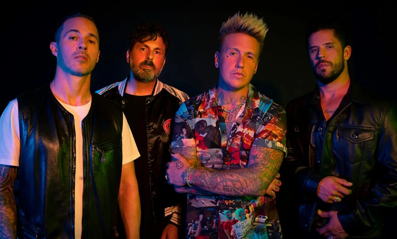 Papa roach 2021. Группа papa roach 2021. Группа papa roach. Группа папа роуч. Папа роуч 2021.