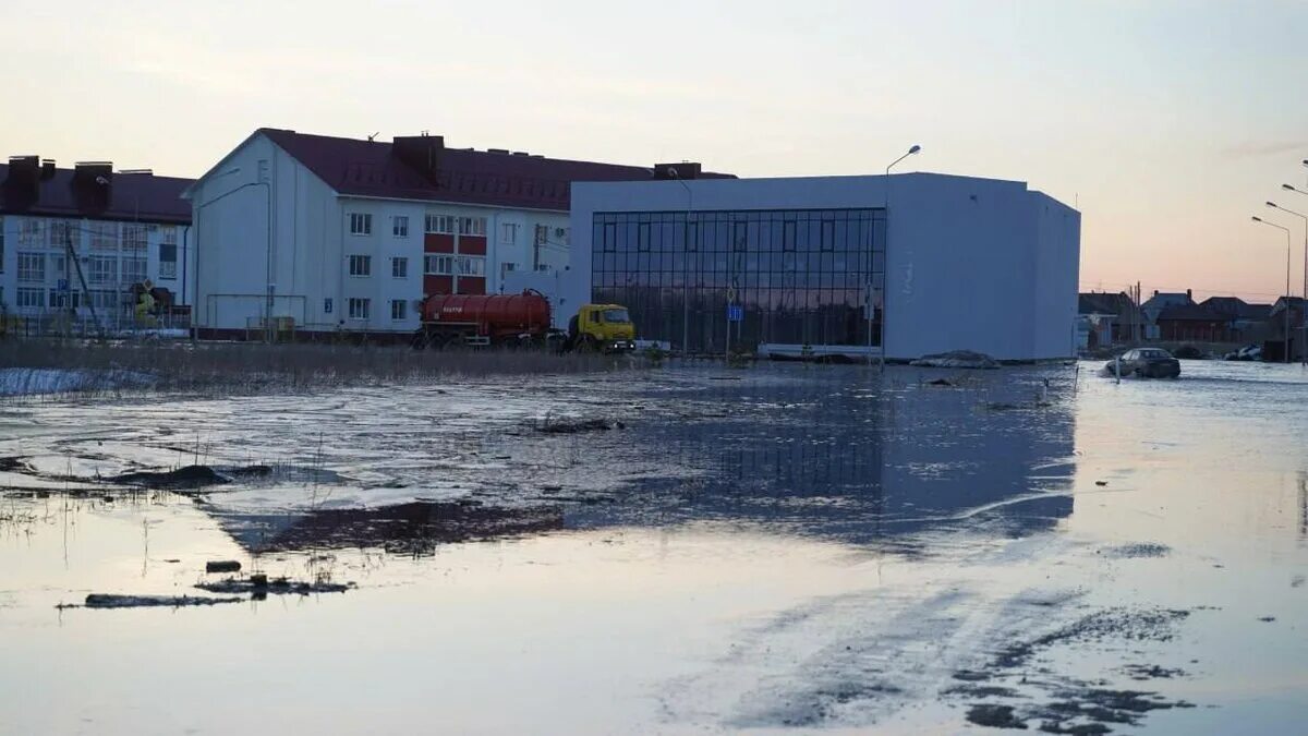 Какие районы затопило в оренбургской. Микрорайон Никольский Бузулук. Паводок в Бузулуке. Бузулук потоп. Паводок 2011 год Бузулук.