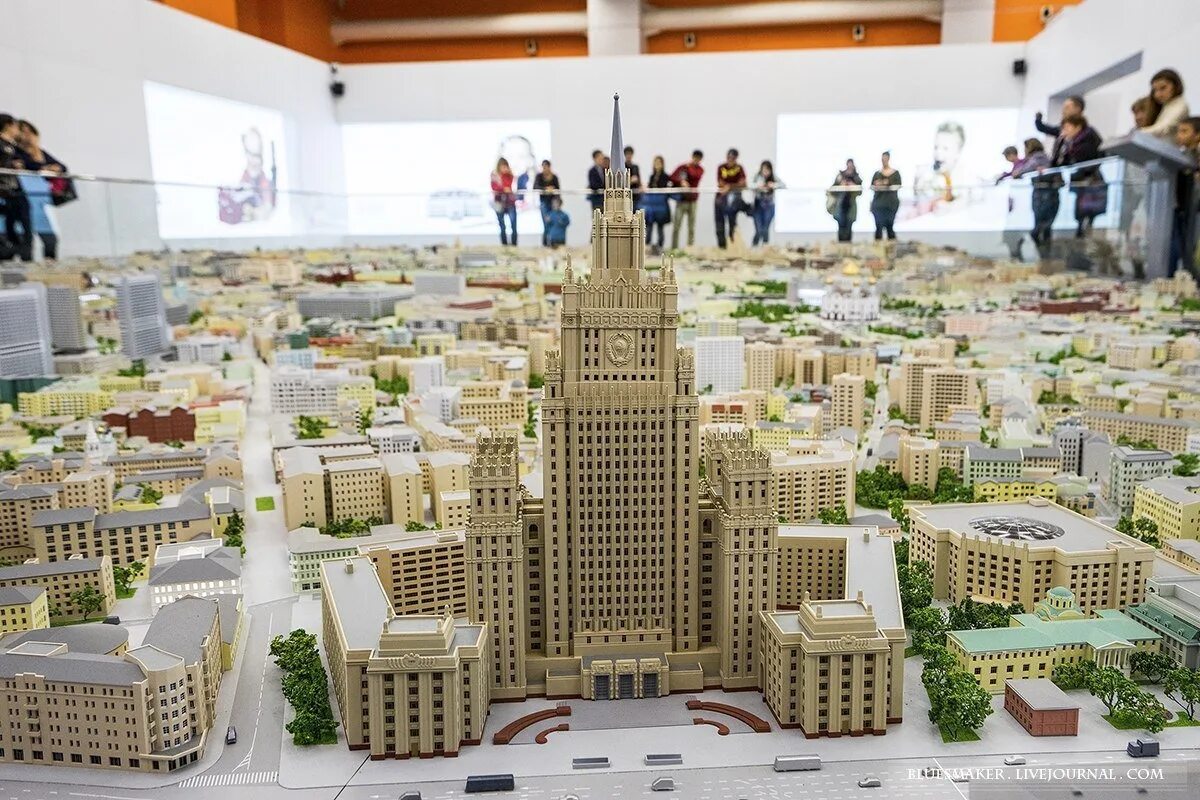 включи как сделать город. лего лос анджелес. макетирование для детей. модель москвы на вднх. макет москвы на вднх.