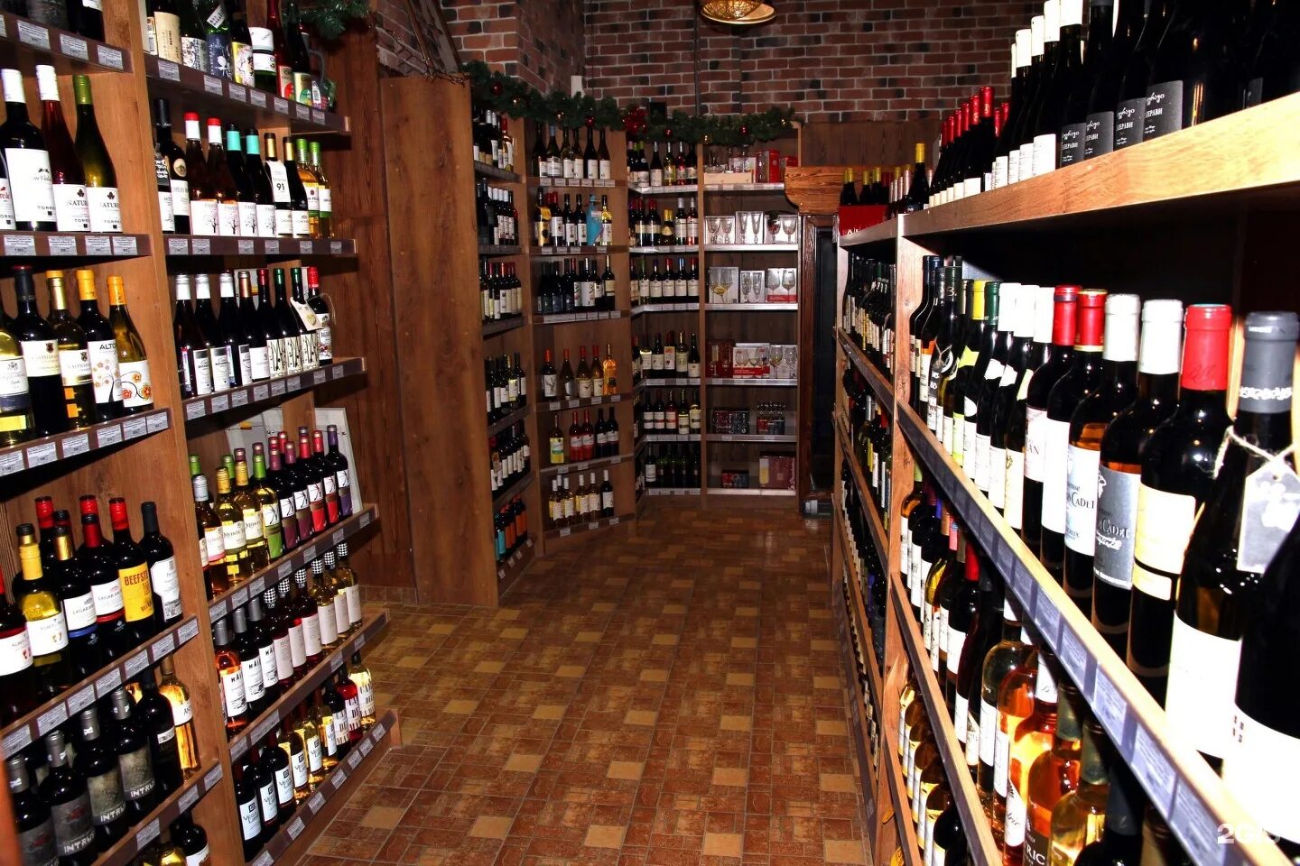 Владивосток винные бутики. Каудаль винный бутик. Блан де блан бутик. Винотека нижневартовск. Винотека simple wine.