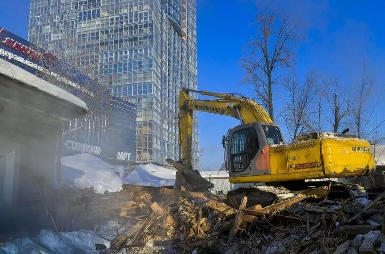Пермь снос дома. Снос здания. Снос зданий в перми. В перми снесли дом на улице коммунистическая. Пермь снос дома.