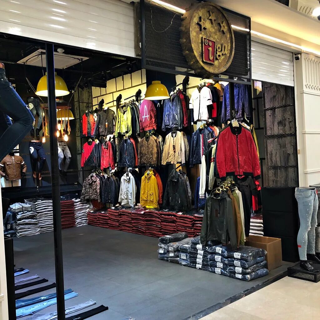 Турецкие магазины одежды. Бутики в турции. Магазин одежды дефакто вещи в душанбе. Стамбул одежда бренды. Брендовые магазины в стамбуле.