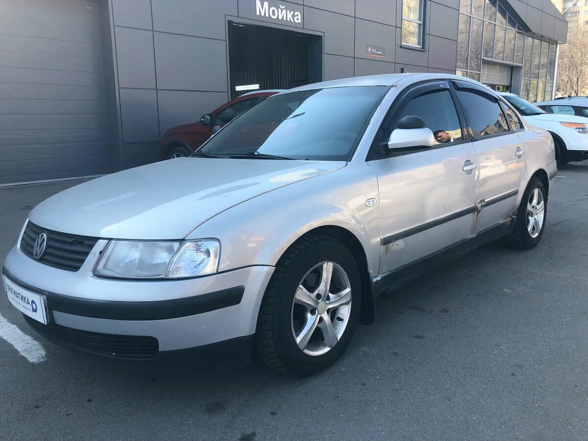 Пассат б5 1998. Volkswagen седан 1998. Фольксваген пассат универсал 1998. Пассат в5 1998. Фольксваген пассат 90г.