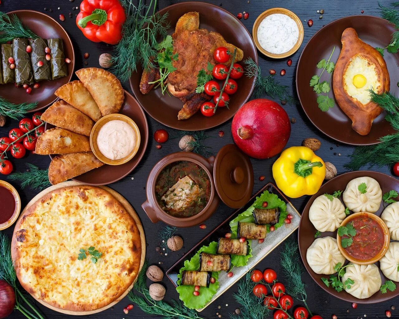 Грузинская кухня хачапури. Хинкали хачапури пхали. Грузинская еда на дом. Пхали хинкали москва меню. Хачапури оджахури.