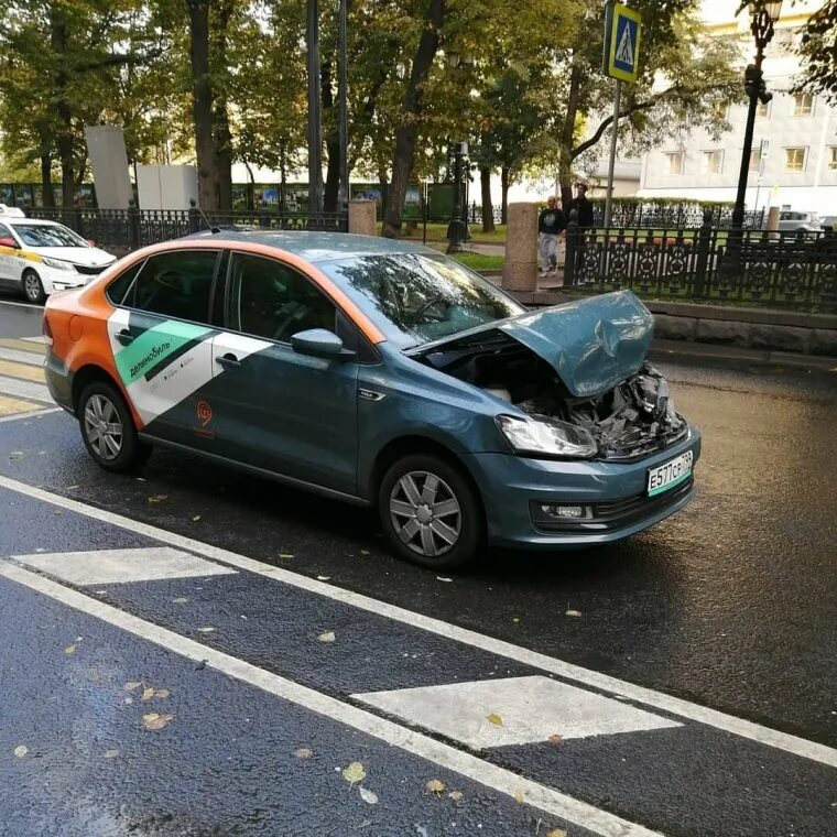 Карта москвы для автомобилистов. Разбитые машины каршеринга. Забыли вещи в каршеринге. Забыл везь в каршеринге. Китайские авто в каршеринге.