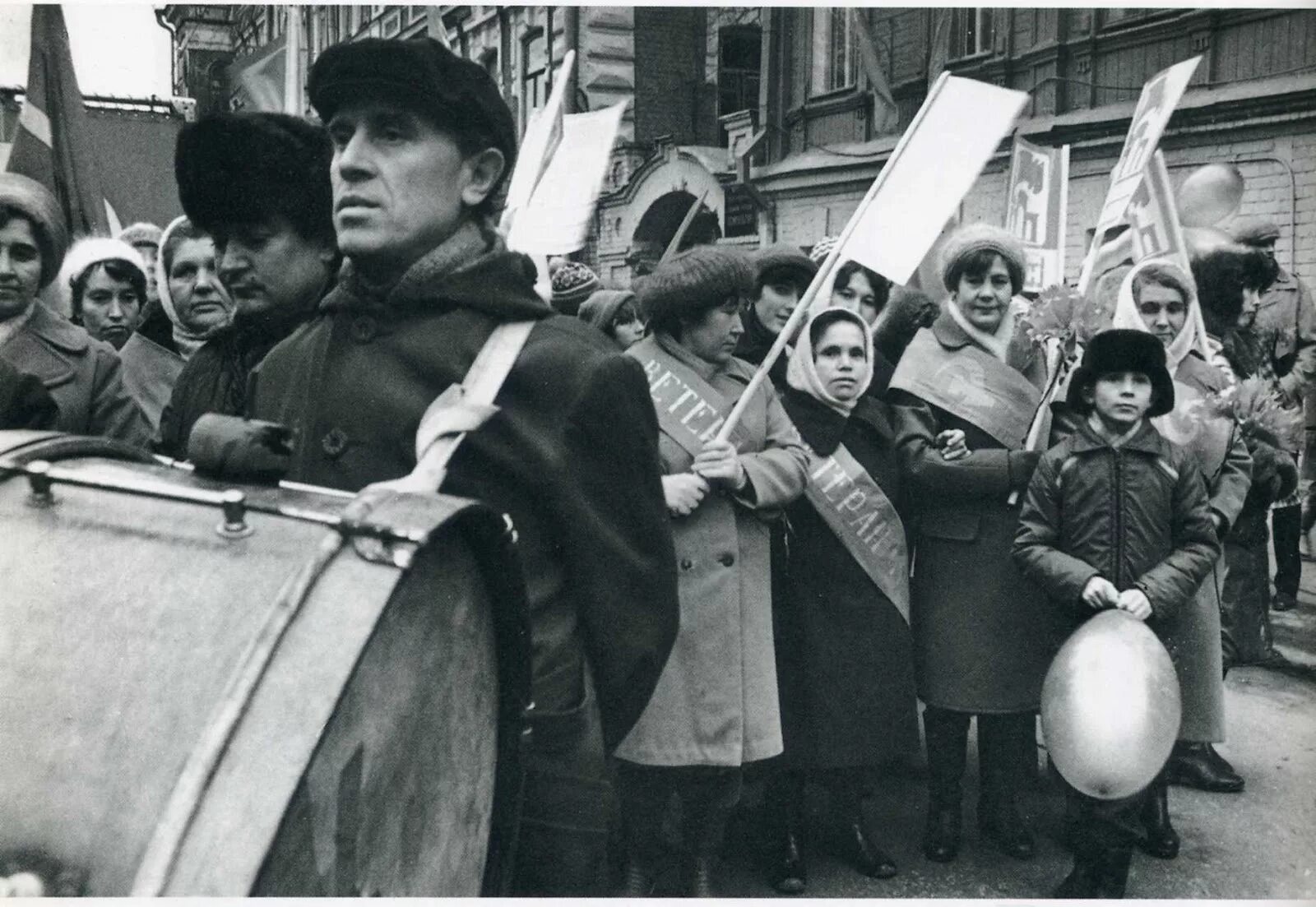 Фото СССР. Советские люди. Эпоха советского Союза. СССР 1987 год. Идеи советского союза